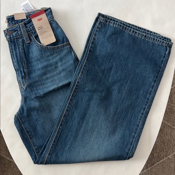 NWT LEVI'S CINCH BAGGY JEANS IN CHASING DREAMS SIZE 25x31 $80 - Picture 3 of 6